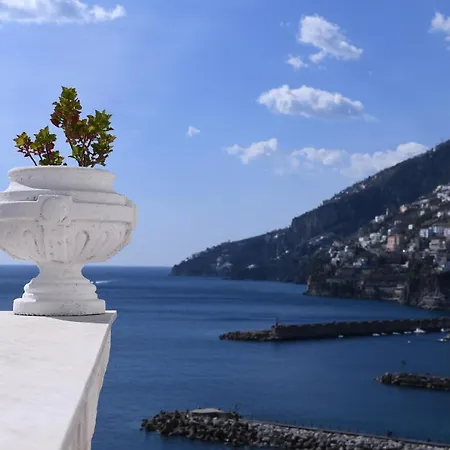 Casamalfi Vista Mare 3* أمالفي